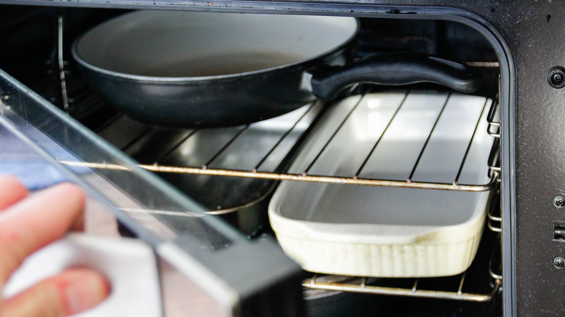 How to clean an oven 6 easy steps for a quick and thorough clean Woman & Home