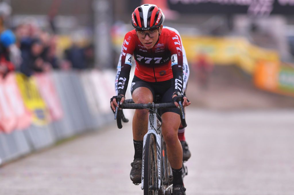 ZONHOVEN BELGIUM DECEMBER 08 Arrival Alice Maria Arzuffi of Italy and Team 777 during the 24th Superprestige Zonhoven 2019 Women Elite superprestige zonhoven TelenetSuperprestige on December 08 2019 in Zonhoven Belgium Photo by Luc ClaessenGetty Images