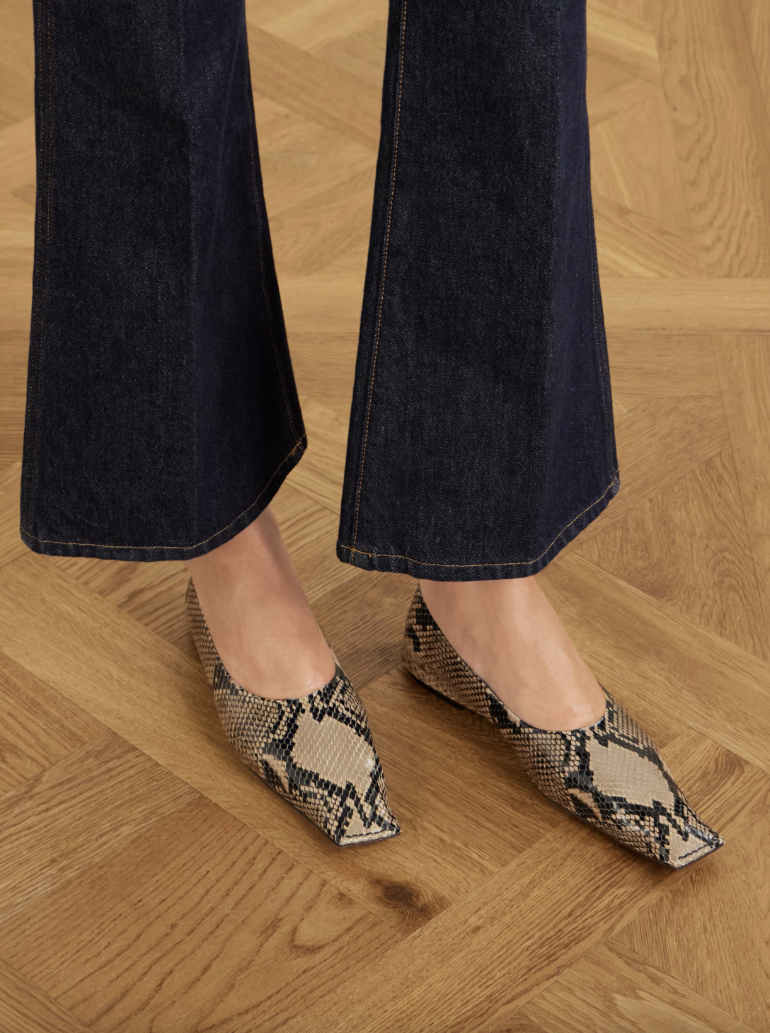 khaite snake flats