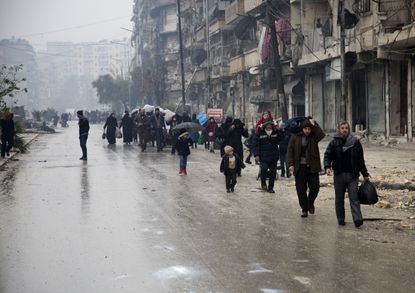 Syrians abandon Aleppo 