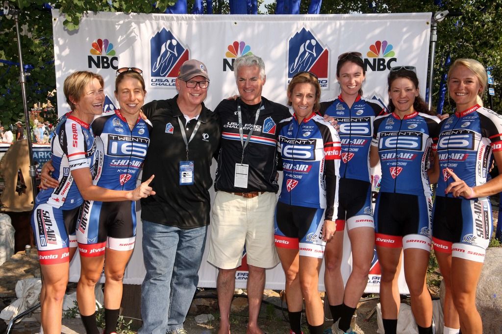 Kirsten Armstrong with her Twenty16 p/b Sho Air team