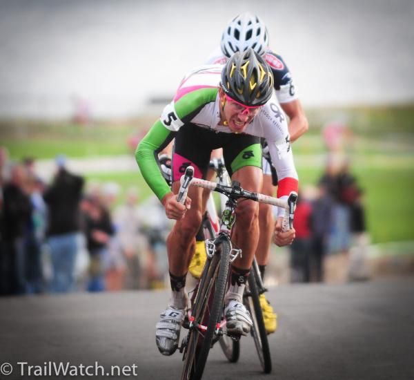 Luca Damiani (Kenda/Geargrinder) takes his good friend Davide Frattini in a sprint for fourth place