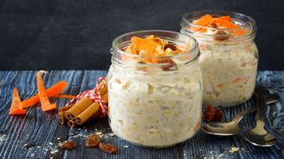 Carrot cake overnight oats