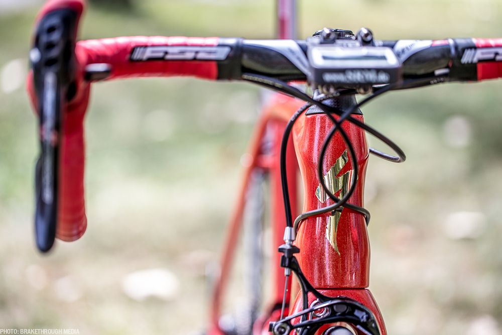 FSA bar tape for Aru and black SRM headunit