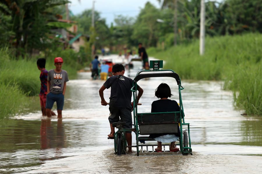 Typhoon kills 38 in the Philippines before aiming for China