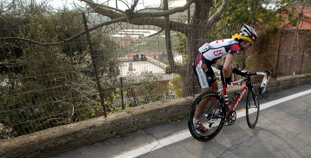 Michele Bartoli, Team CSC after his crash on the descend from Cipressa in 2004.