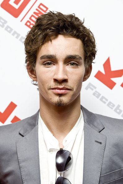 Robert Sheehan to quit Misfits