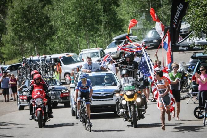 Tom Danielson (Garmin-Sharp) rounds the corner with 1km to the KOM.
