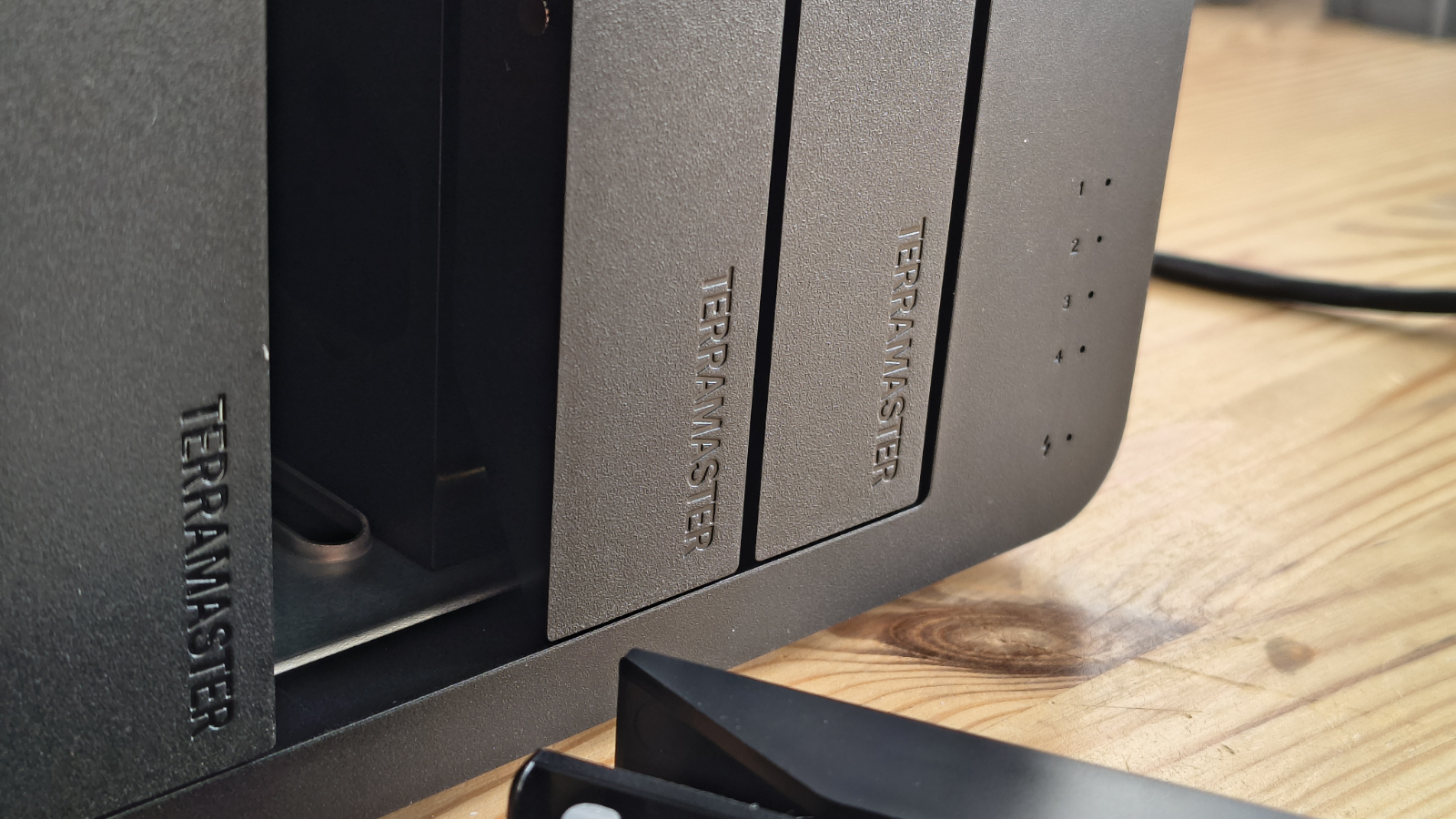 TerraMaster F4-425 Pro NAS