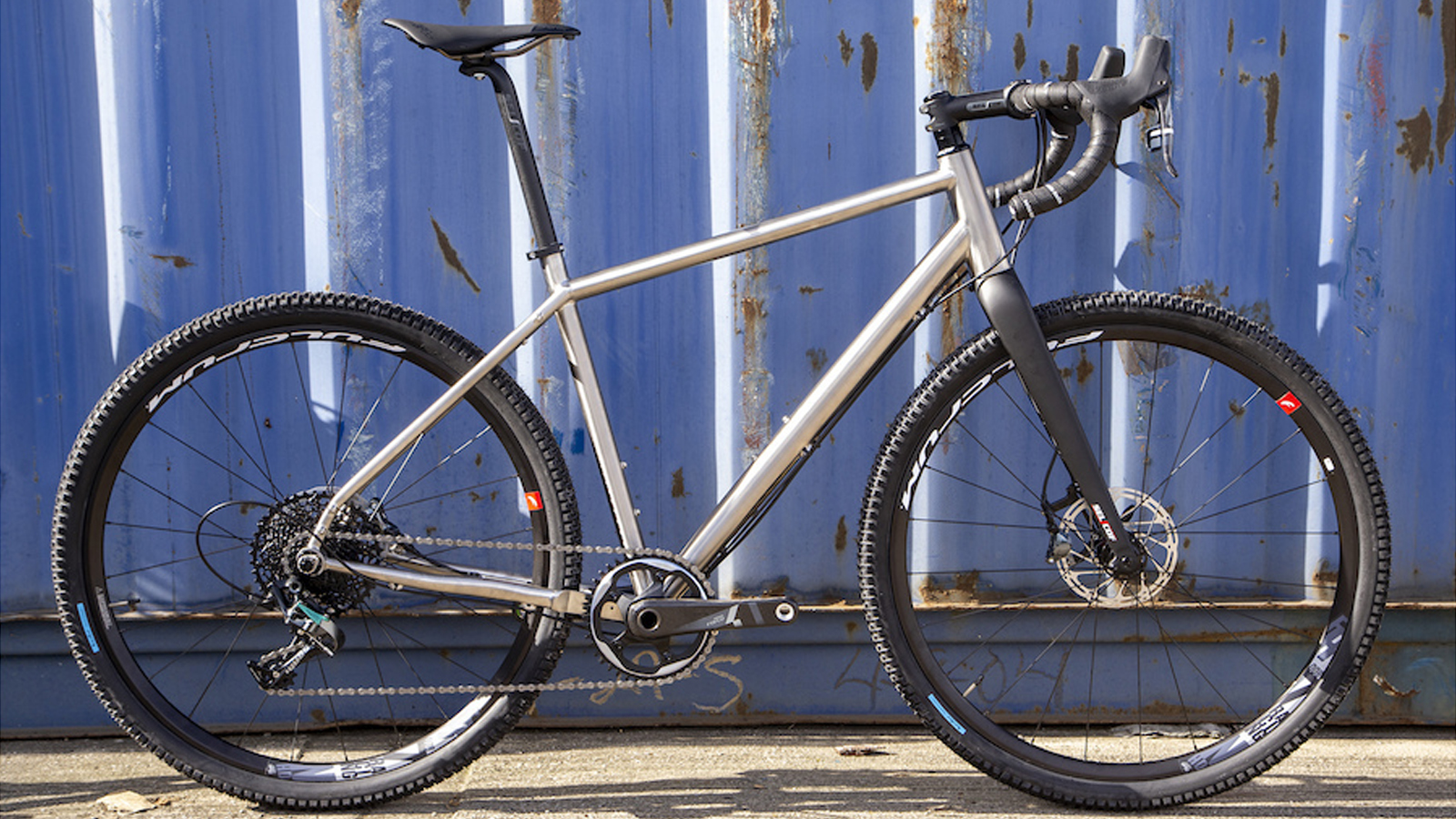 best gravel bikes for 2000