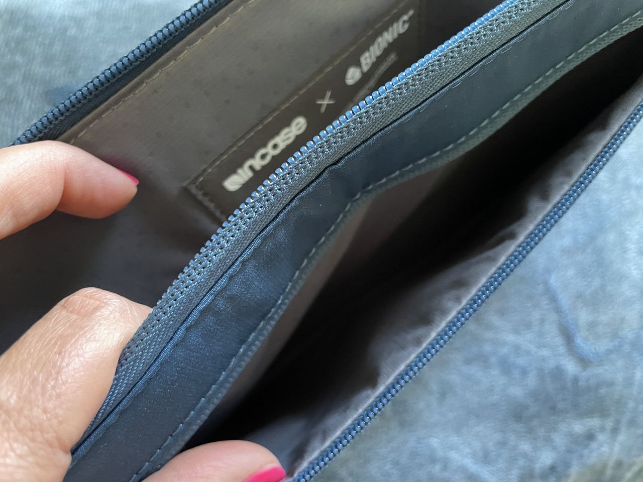 Incase Compact Sleeve With Bionic Lifestyle Inside Both Pockets