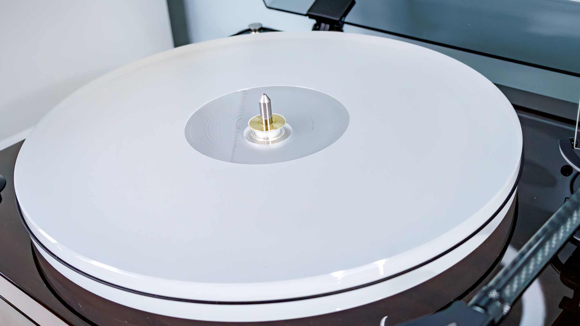 Fluance RT87 turntable on a white table