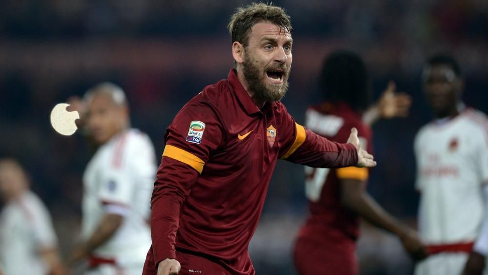 Roma pair De Rossi and Cole pick up injuries | FourFourTwo