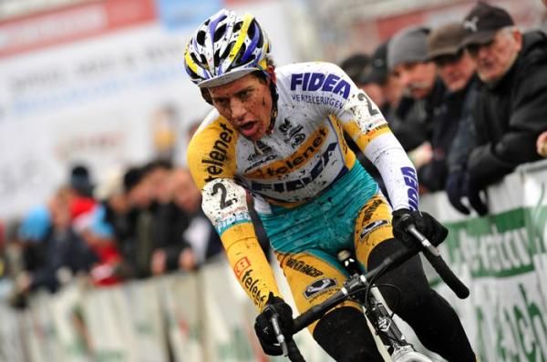 Tom Meeusen (Telenet-Fidea Cycling Team) en route to winning the U23 event.