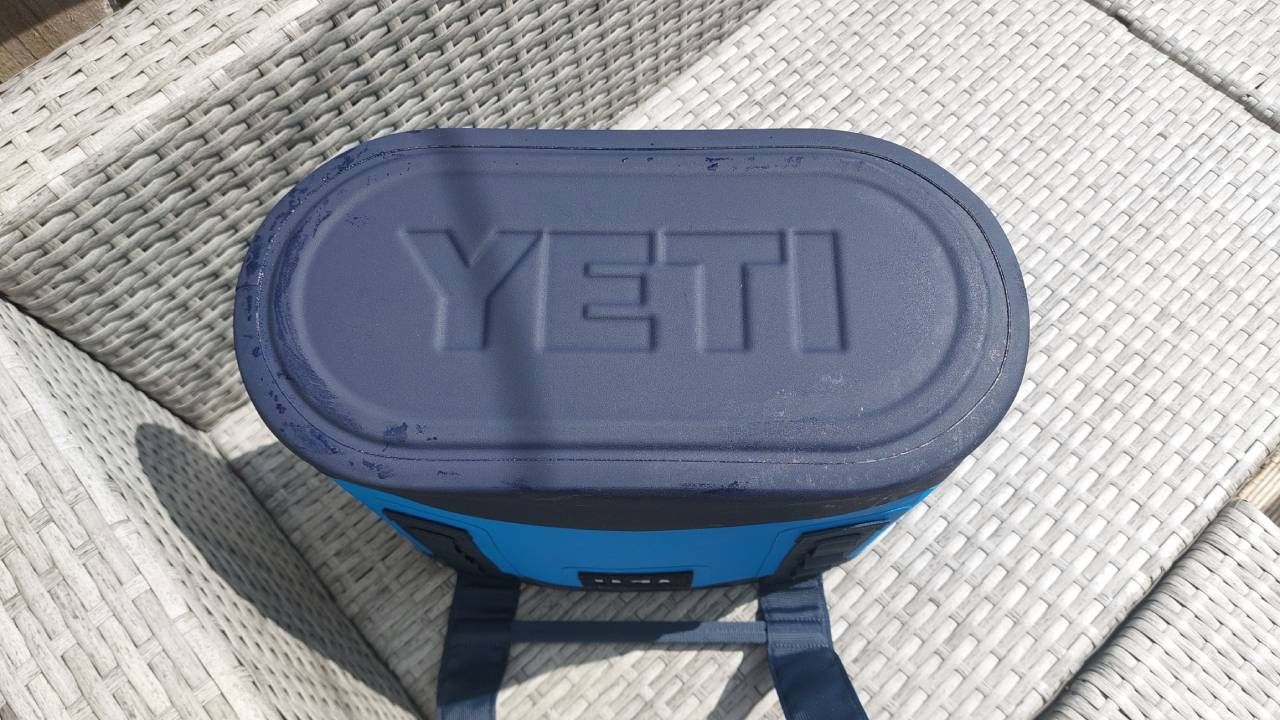 YETI Camino 20 Carryall