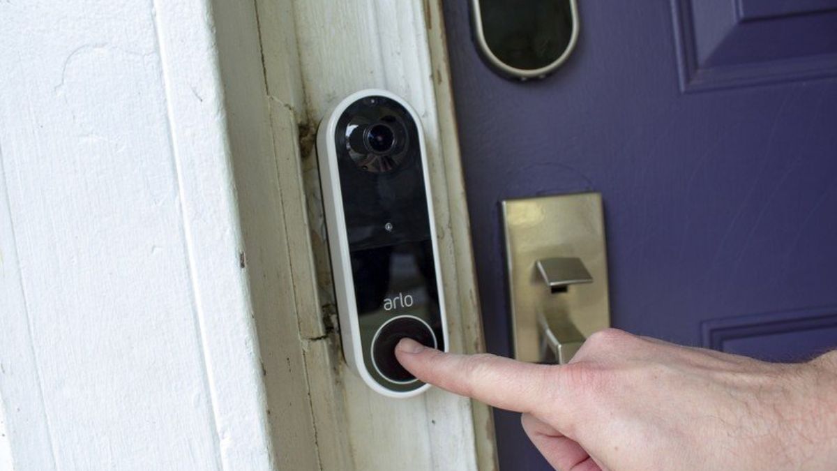 Arlo Essential Wire-free Video Doorbell