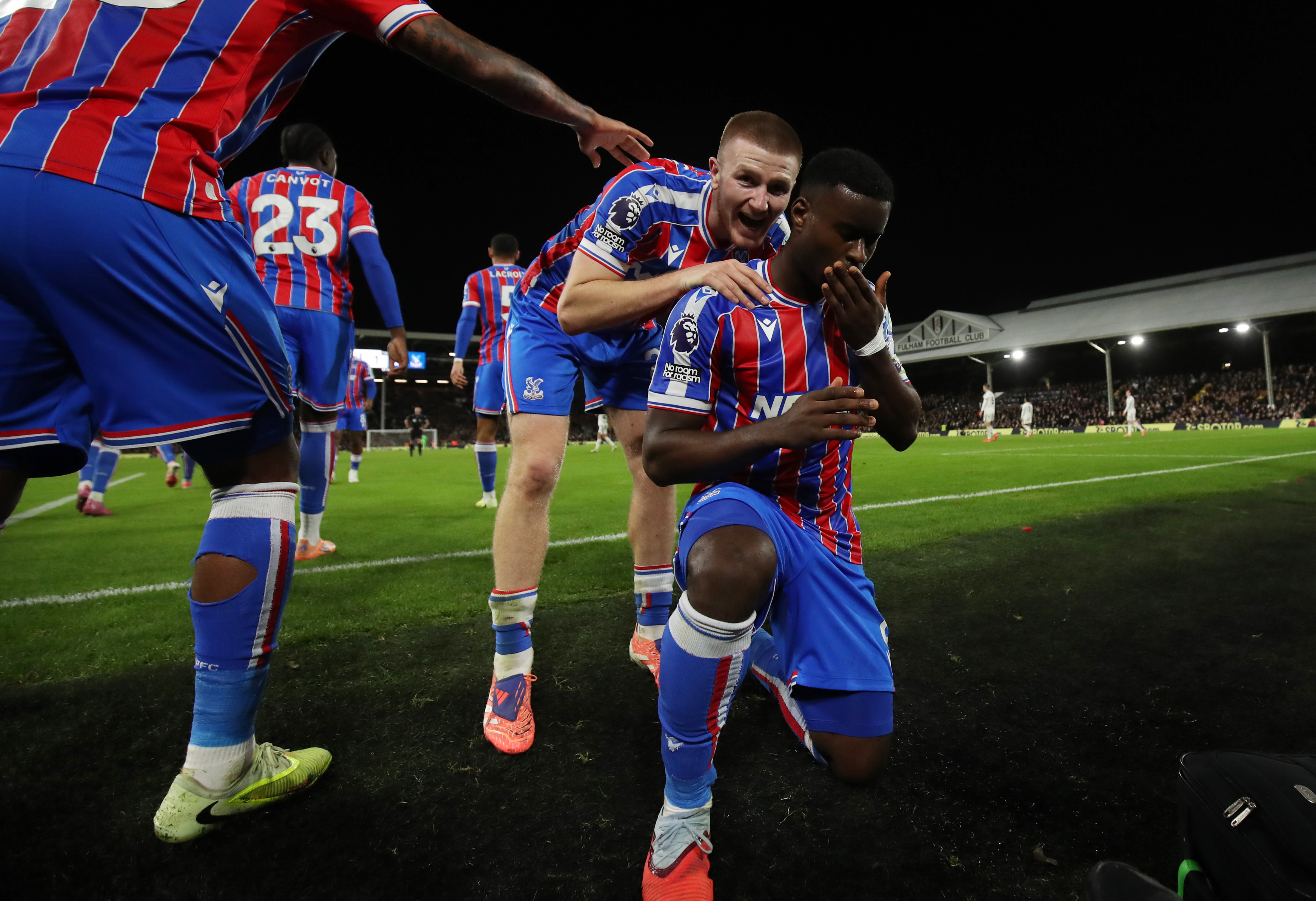 LONDON, ENGLAND - DECEMBER 7: during the Premier League match between Fulham and Crystal Palace at Craven Cottage on December 7, 2025 in London, England. (Photo by Izzy Poles - AMA/Getty Images)