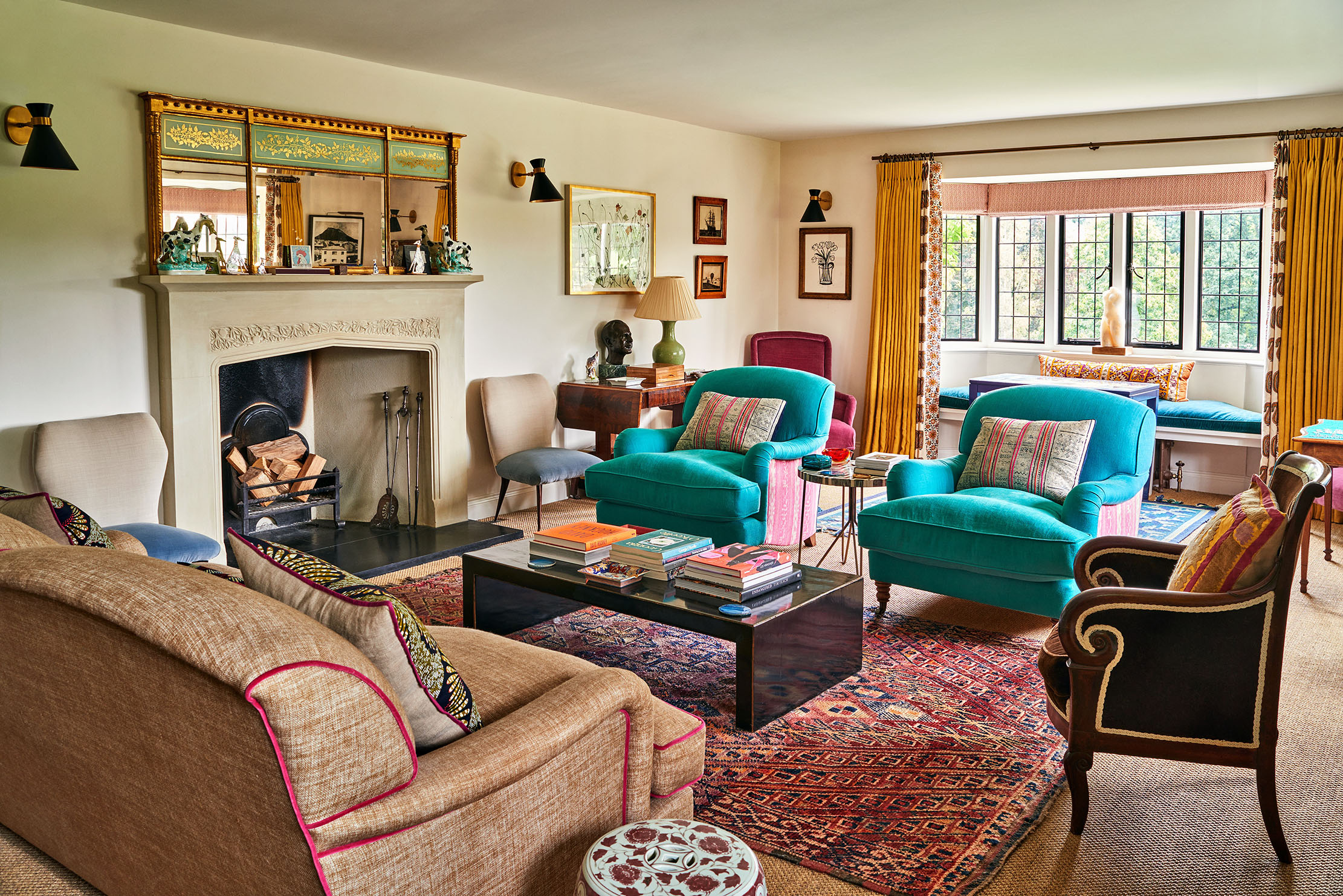 A Lucy Elworthy-designed Wiltshire drawing room. Credit: Alex Davies via Lucy Elworthy