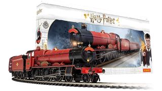 Hornby Hogwarts Express train set