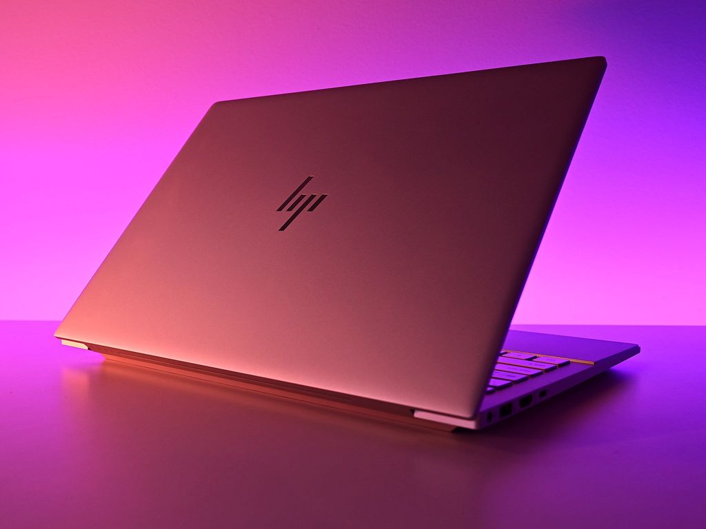 HP ENVY 14 Review: An Excellent Creator's Laptop That Won't Break Your ...