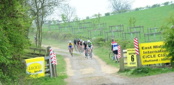 What is left of the field exists the Somerby sector of the race with only 20k to go.