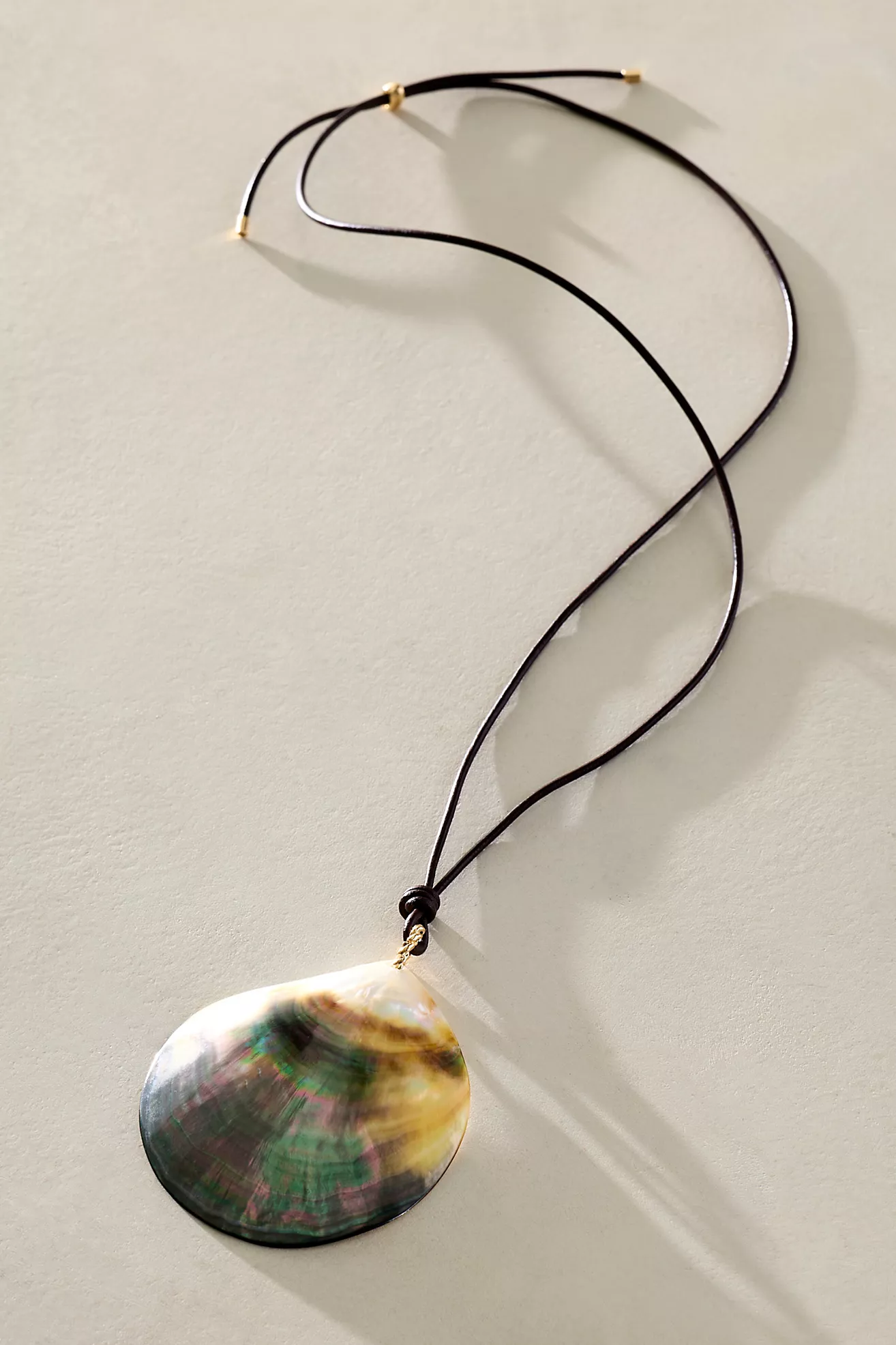 Oso Pendant Necklace