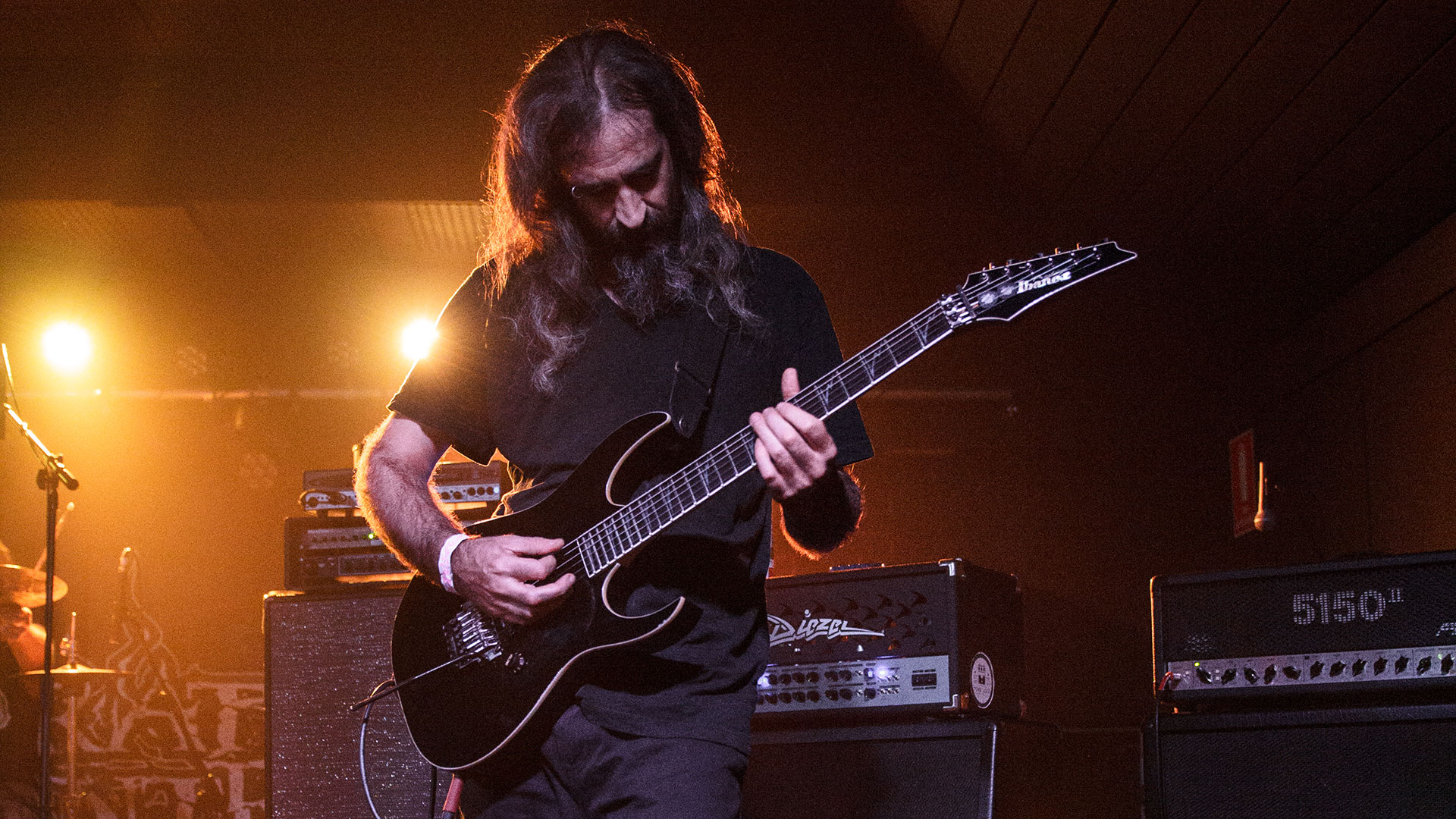 Glen Phillips playing guitar onstage
