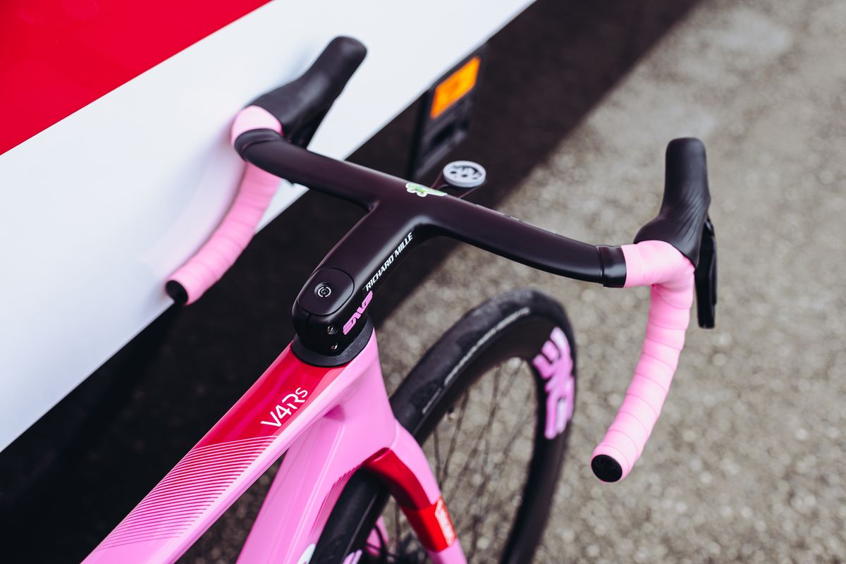 Details of Tadej Pogacar's custom Colnago V4RS made to celebrate his Giro d'Italia win