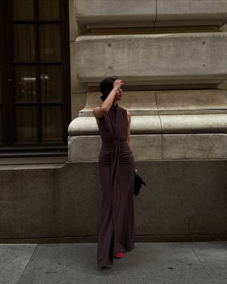 XaZDDvEdskdaUPAHzLDcik-320-80 11 Summer 2025 Dress Trends أناس الناس يرتدونها الآن