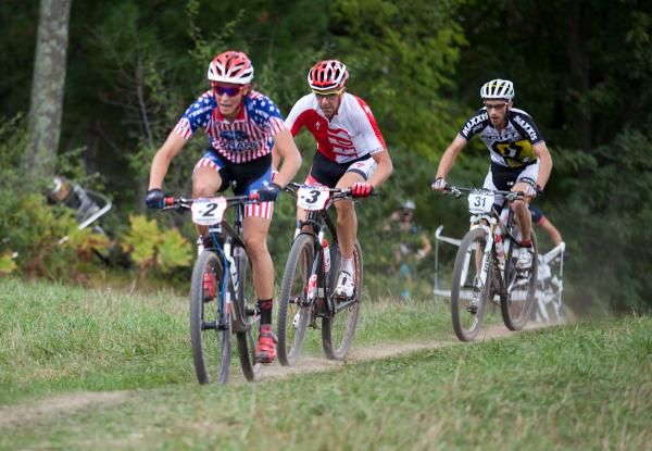 Sam Schultz (Subaru Trek) leads Todd Wells (Specialized Racing) and Derek Zandstra (Scott 3Rox Racing) after the first climb