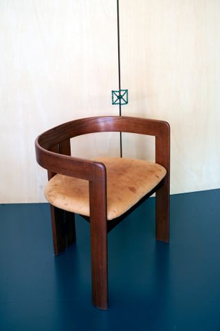 Pigreco chair by Tobia Scarpa with wooden frame and stained leather seat