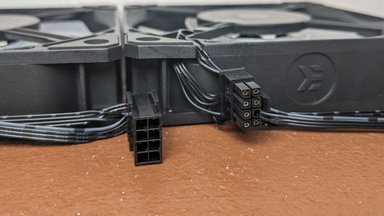 EK Nucleus AIO CR360 Lux D-RGB