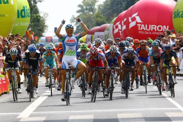 Marcel Kittel (Skil-Shimano) grabs the win.