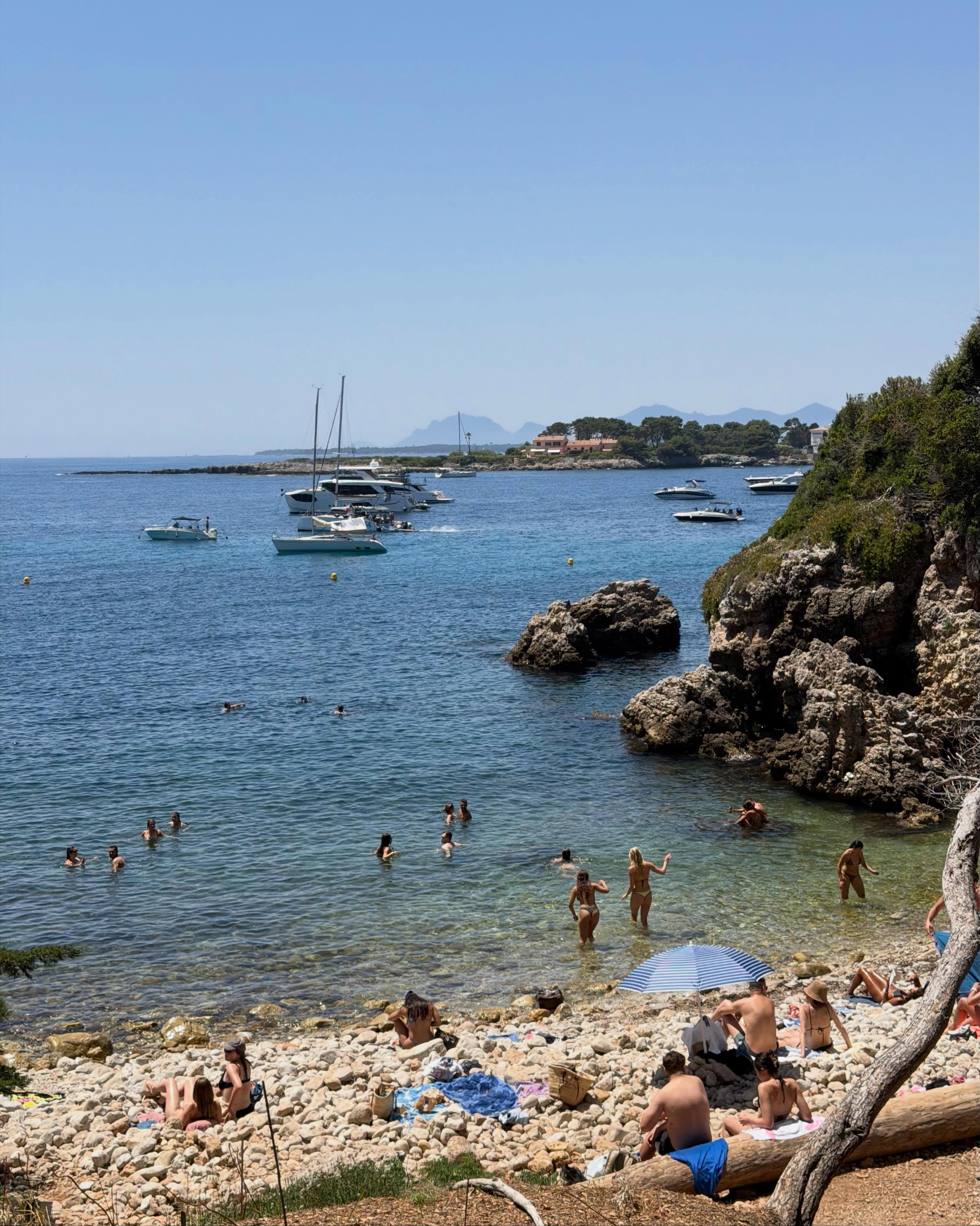 An image of Billionaire's Bay shot by associate beauty editor Alyssa Brascia.