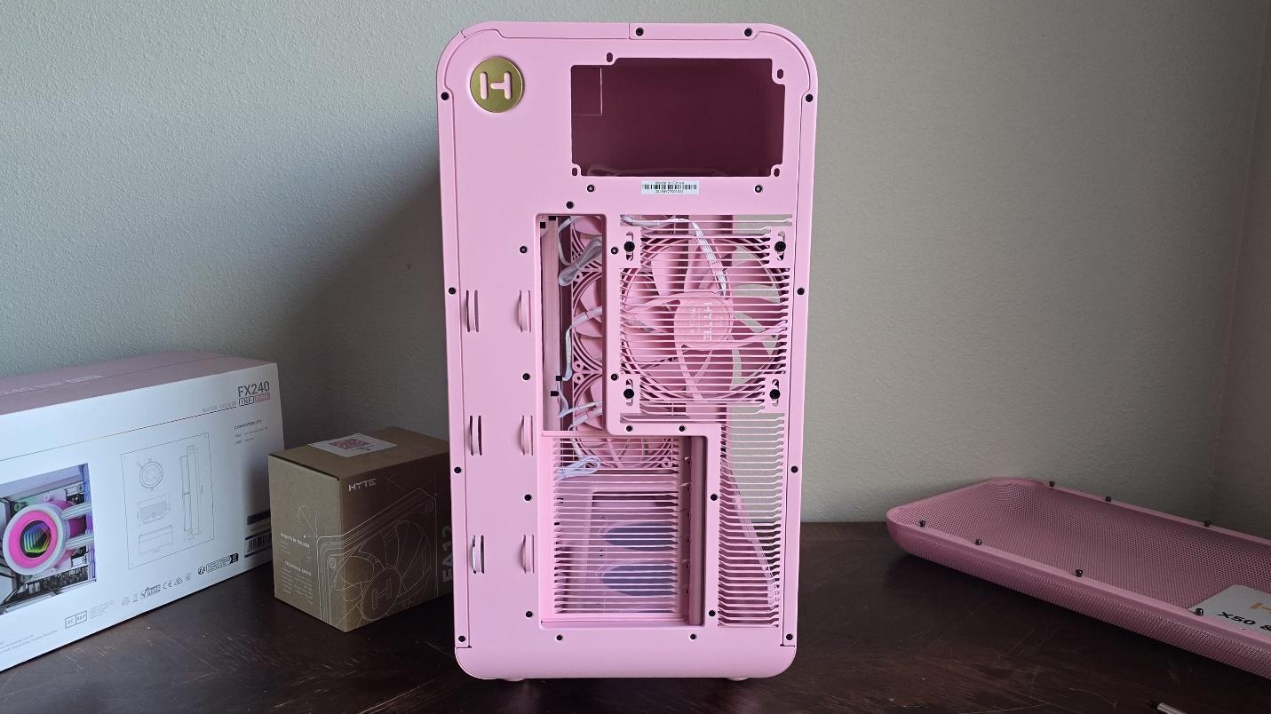 Hyte X50 Case