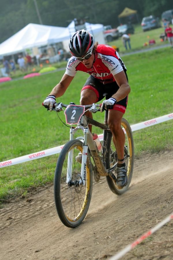 Andy Schultz (Kenda / Felt) quietly picked his way through the field and ended up second.
