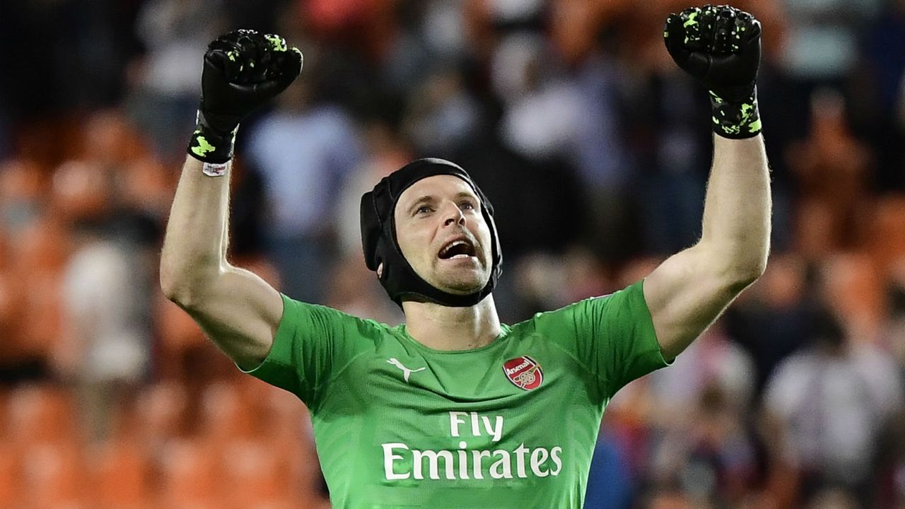 Petr Cech celebrates Arsenal’s victory over Valencia in the Uefa Europa League semi-finals 