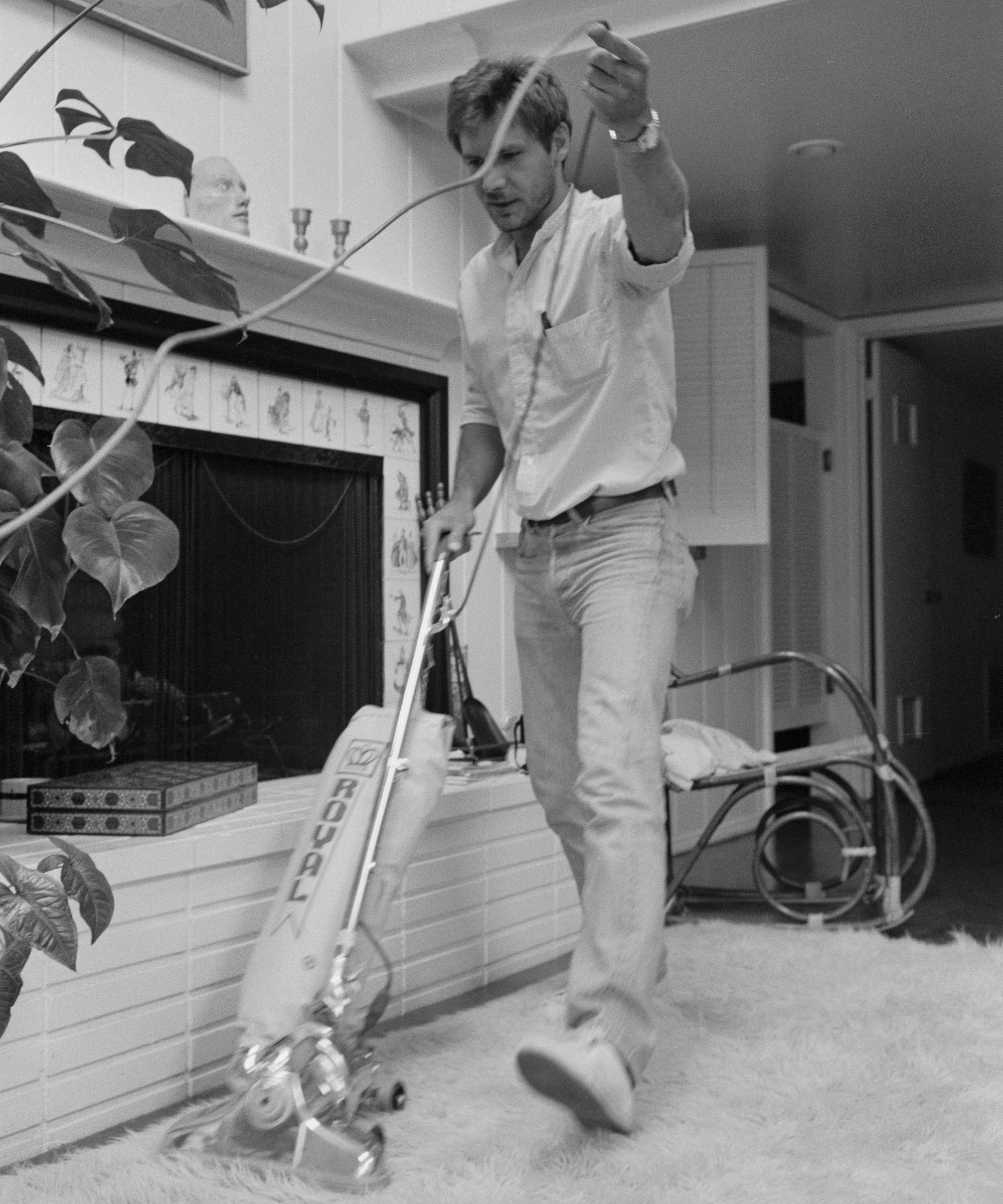 harrison ford in his living room in 1981