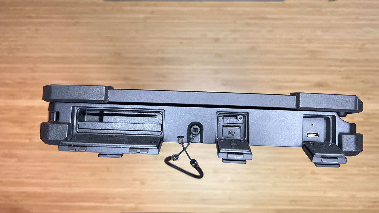 Dell Latitude 7330 Rugged Extreme