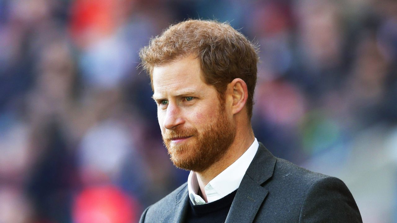 Facial hair, Beard, Suit, White-collar worker, Premiere, 