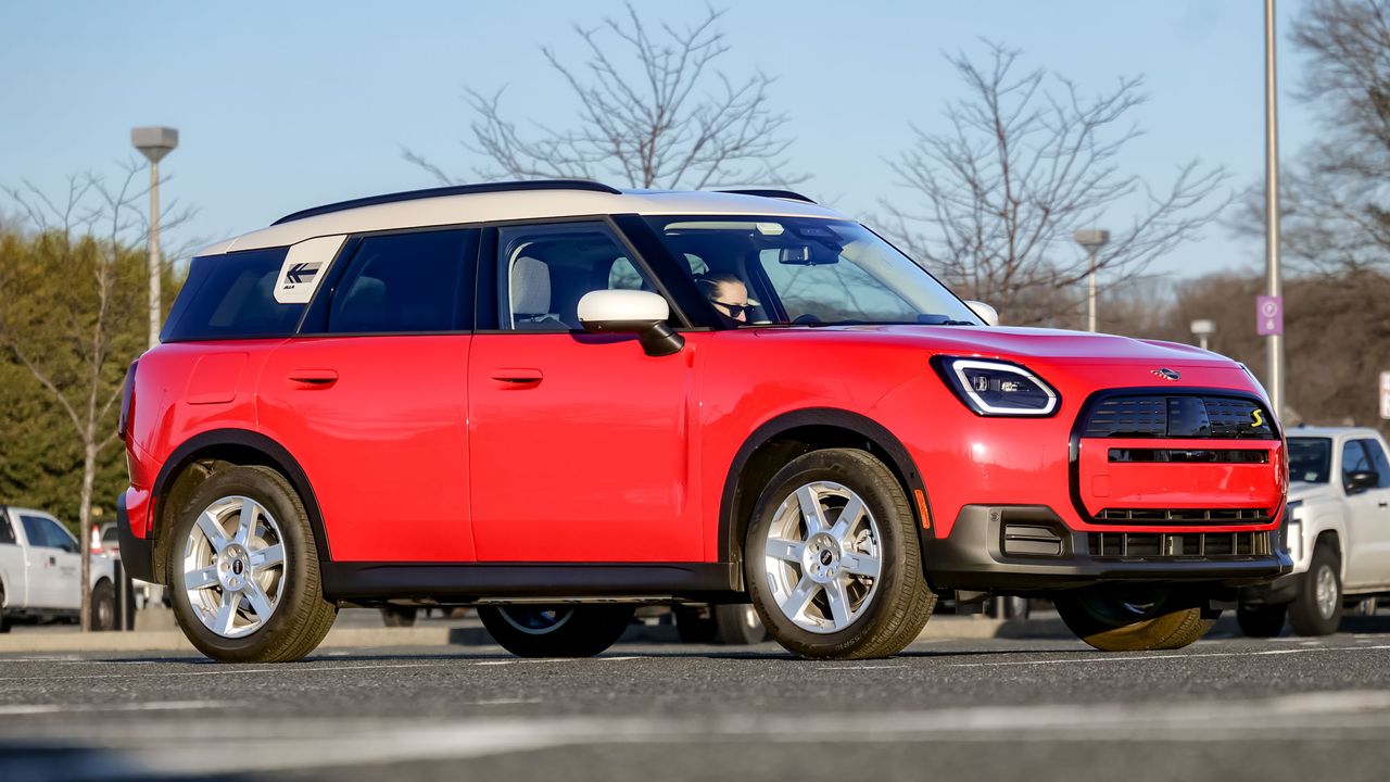 2025 Mini Cooper Countryman SE All4 review.