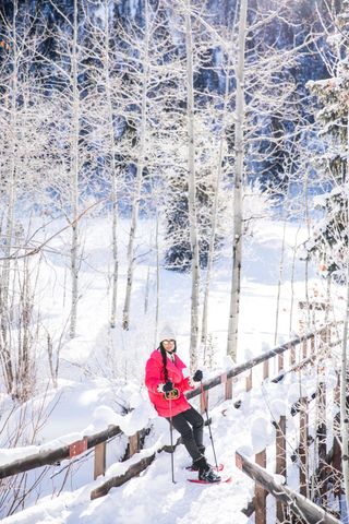 Snow, Winter, Tree, Freezing, Footwear, Recreation, Frost, Ski, Skiing, Winter sport,