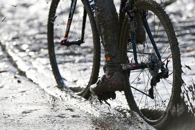 Mud was thick for Sunday's championship race.