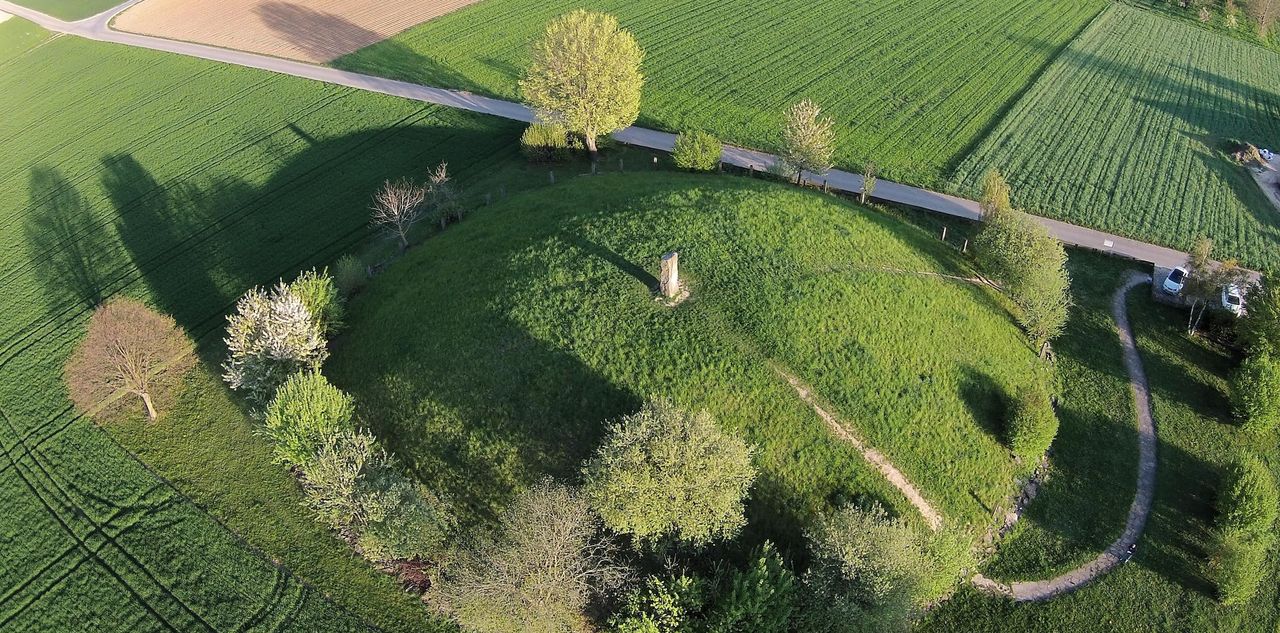 Reconstruction of the Hochdorf burial mound