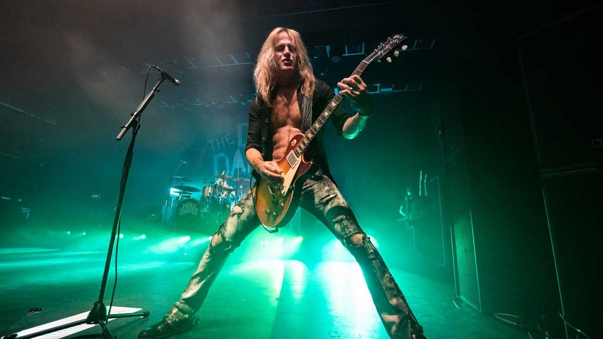 Doug Aldrich onstage