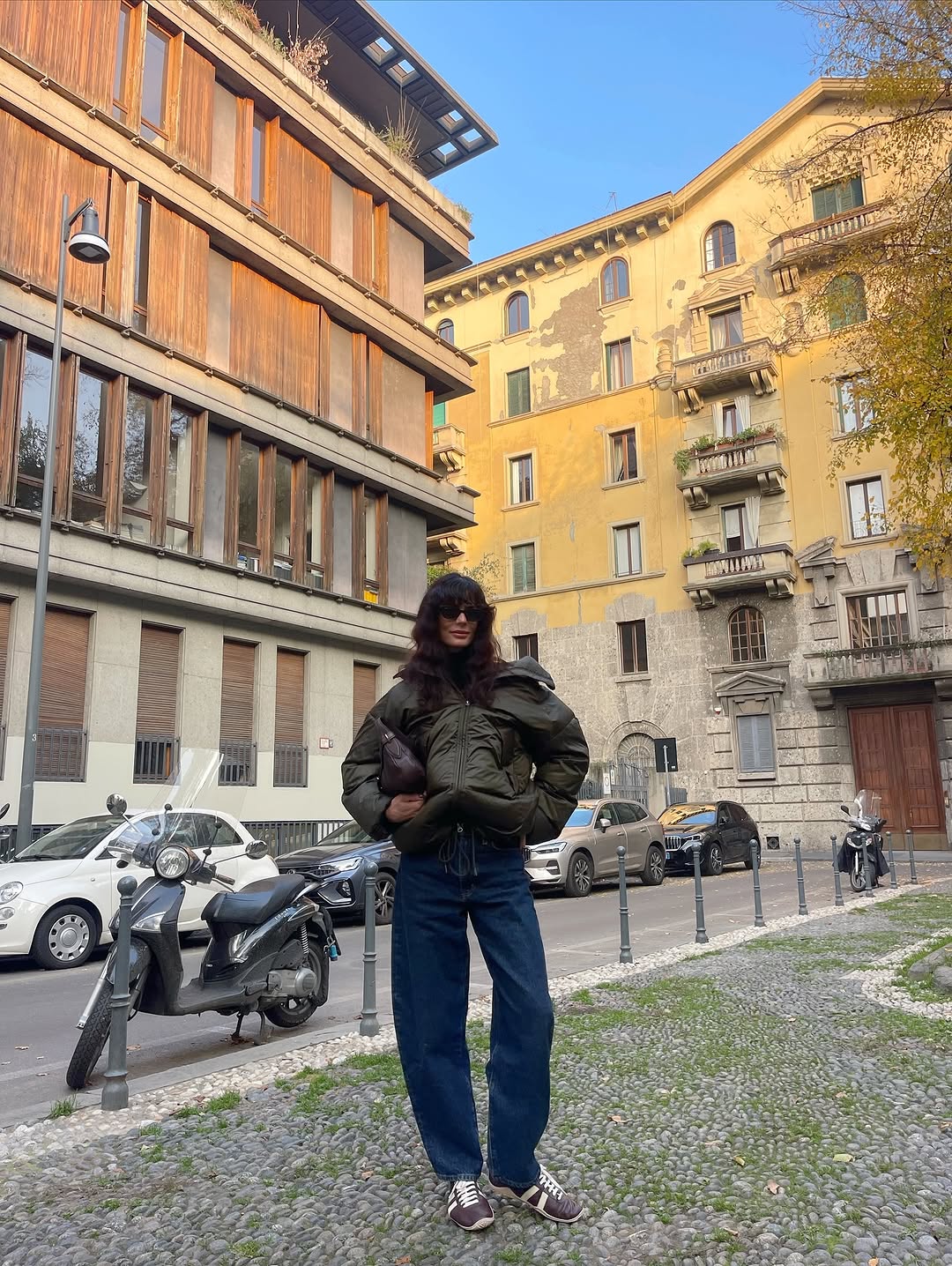 woman wearing wearing puffer coat outfit 2025