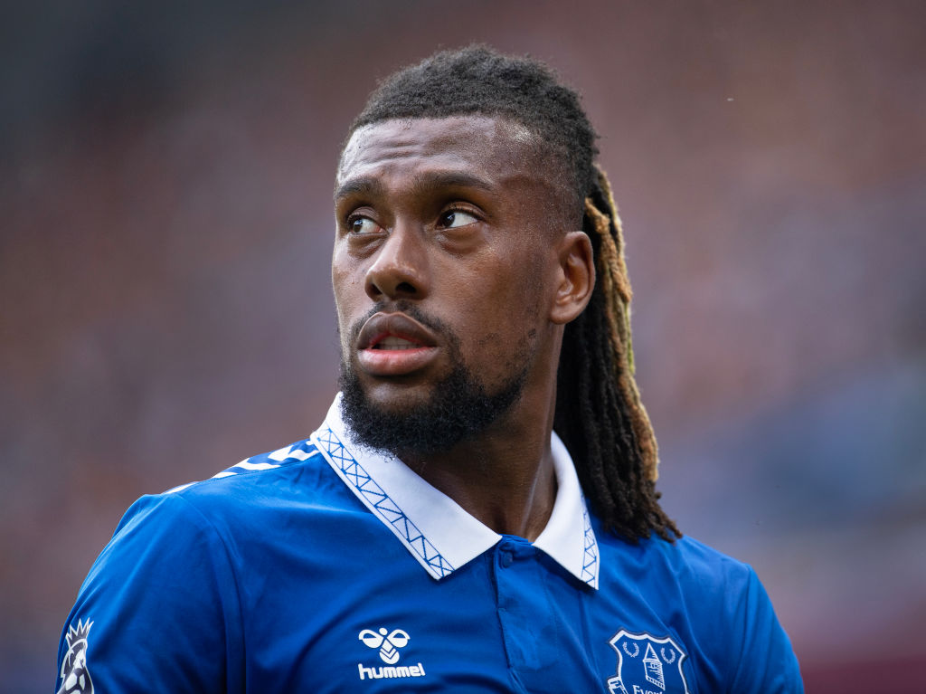 Alex Iwobi is set to undergo a medical at Fulham today