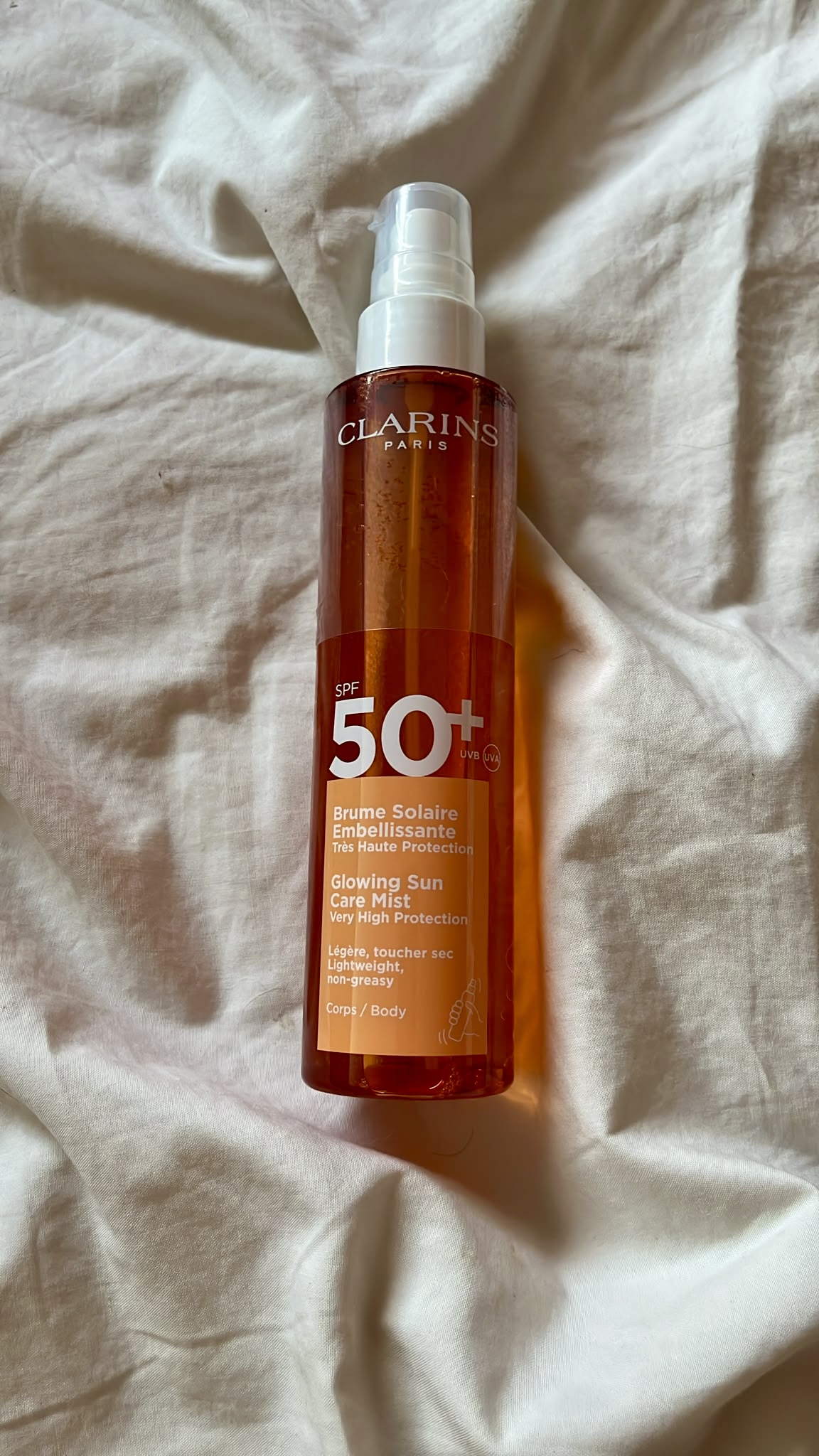 Clarins Glowing Sun Care Mist SPF50+