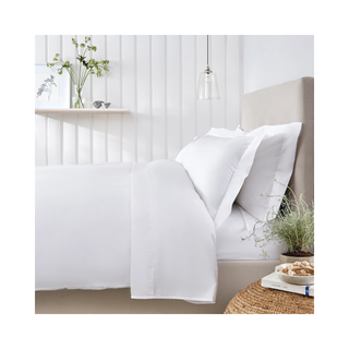white bedding Egyptian cotton sheets