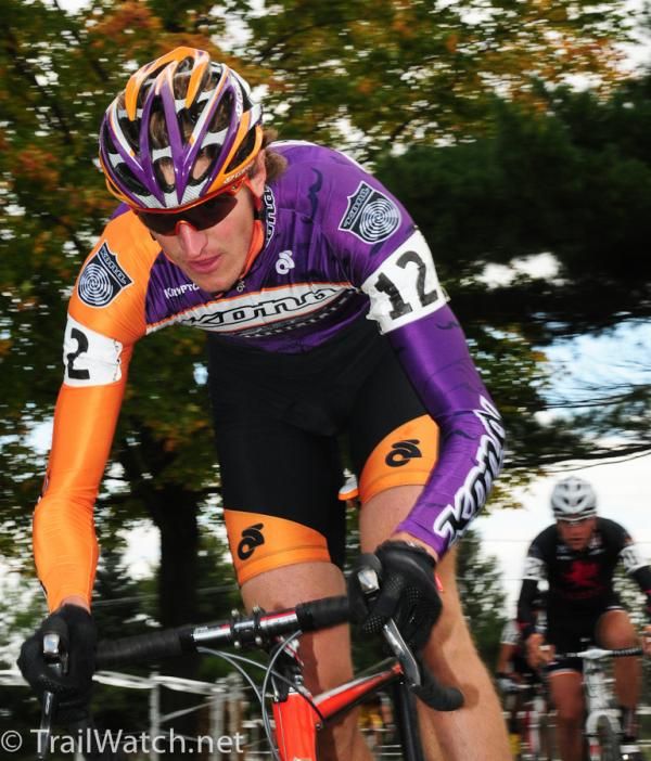 Newlywed Barry Wicks (Kona) descending